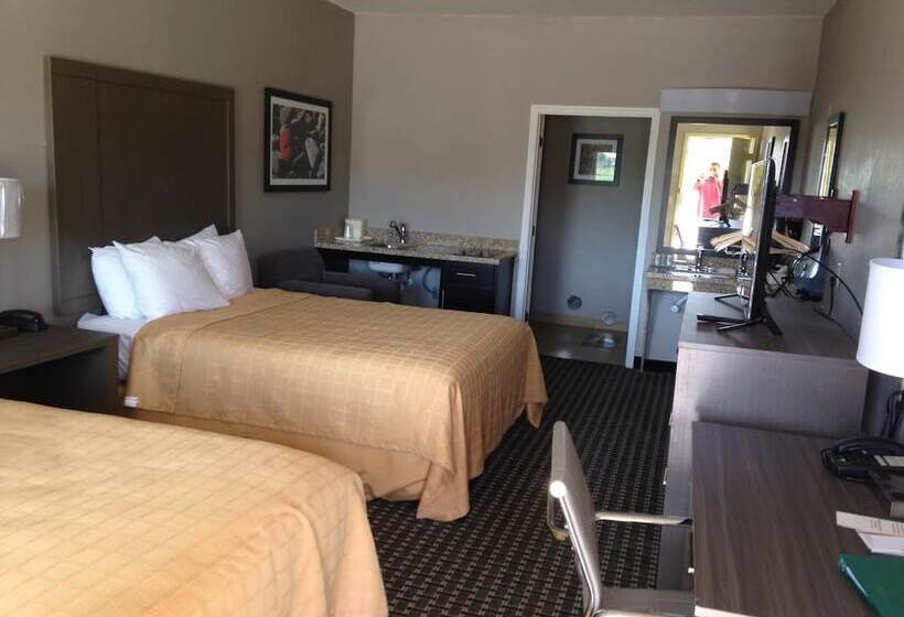 בית מלון כפרי Scottish Inn & Suites Cotulla, Tx