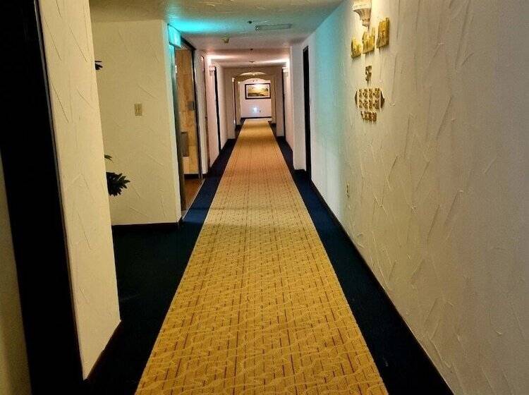 فندق Ramada By Wyndham Suanbo