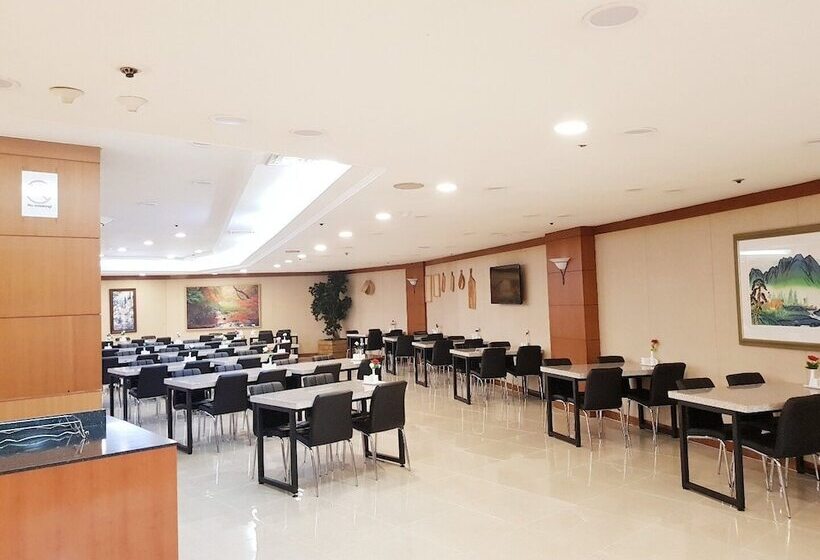 فندق Ramada By Wyndham Suanbo