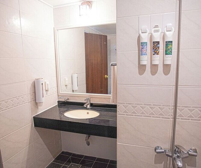 فندق Ramada By Wyndham Suanbo