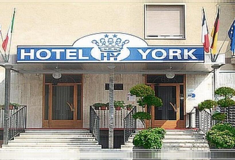 فندق York