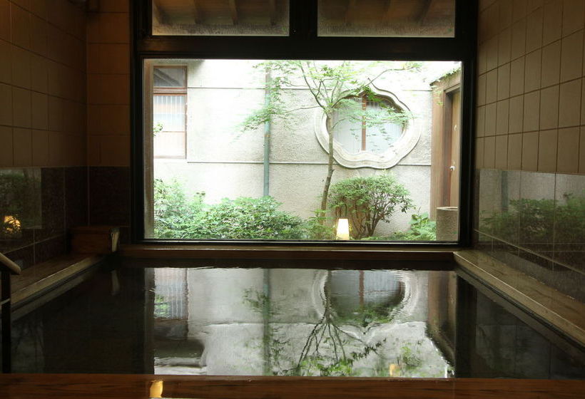 Hotel Sarusawaike Yoshidaya