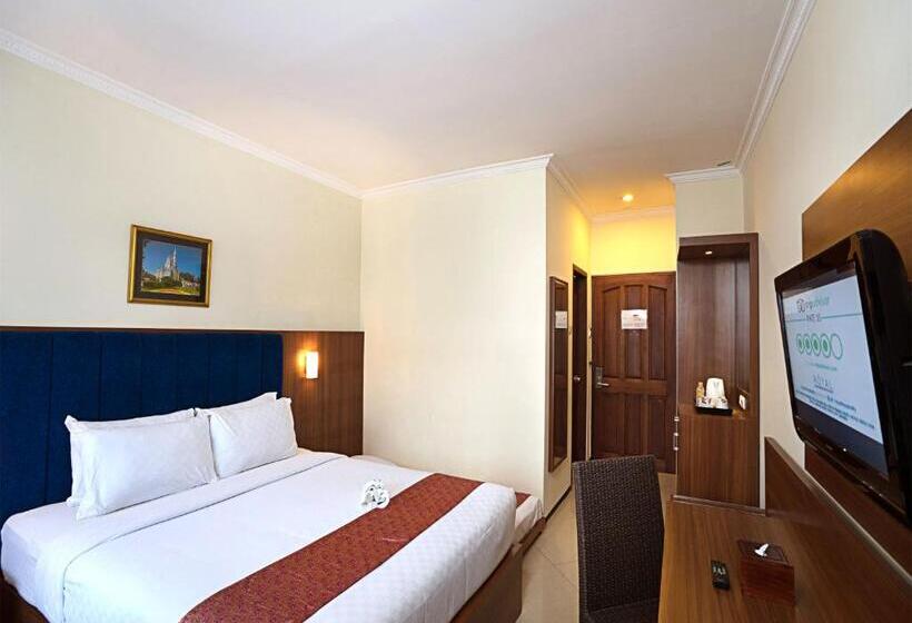 استراحتگاه Royal Hotel And Villa Batu