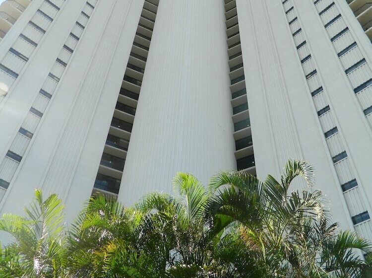 Royal Palm Resort On The Beach