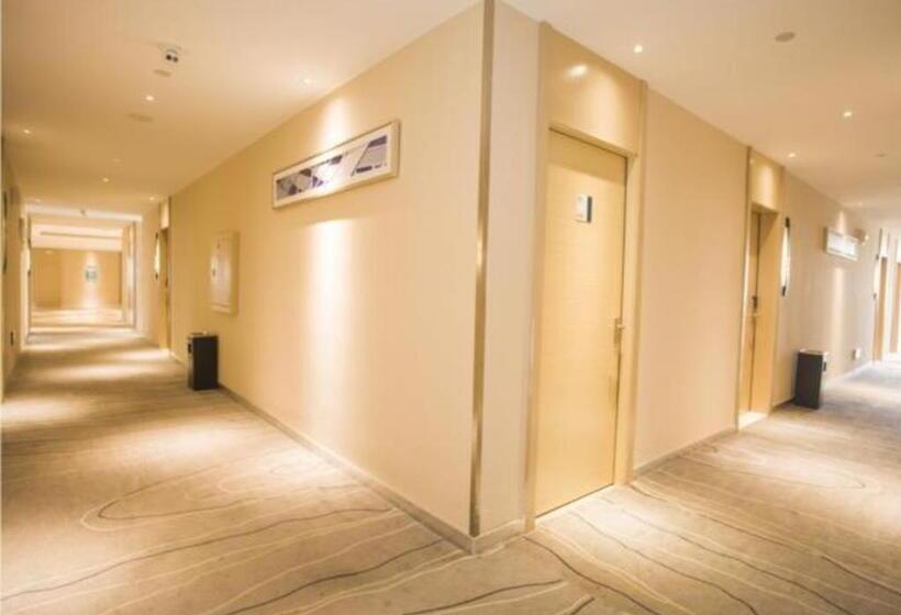 酒店 City Comfort Inn Zhanjiang South Railway Station