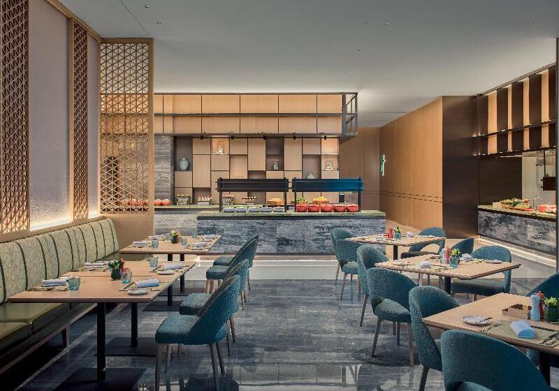 Holiday Inn & Suites Kunshan Huaqiao, An Ihg Hotel   F1 Racing Preferred