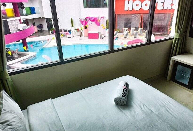 هتل Socialtel Koh Samui