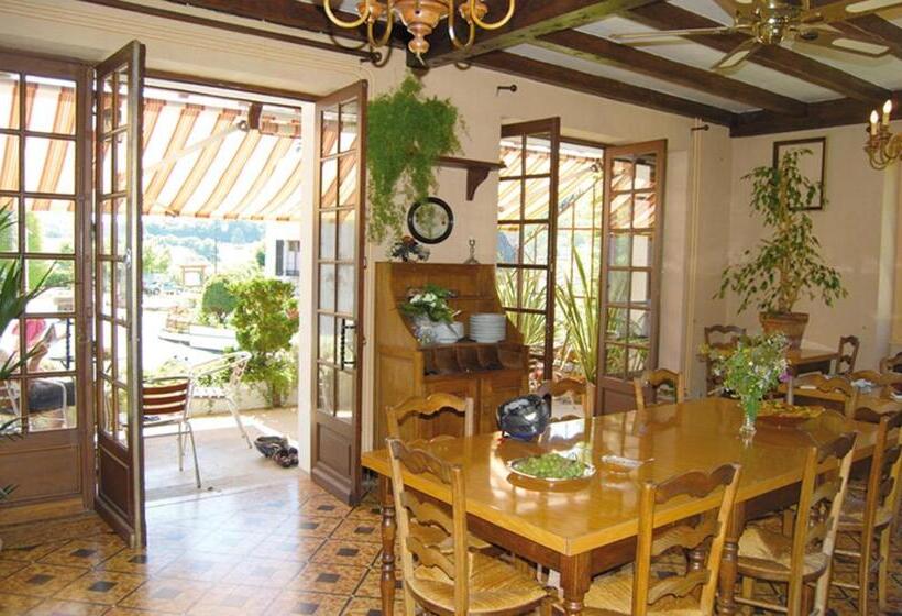Bed and Breakfast Auberge Des Ruines De Merle