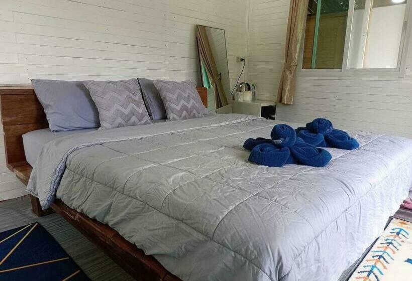 مبيت وإفطار บ้านชายดอย Glamping ดอยแม่แจ๋ม Cheason ,muangpan, Lampang