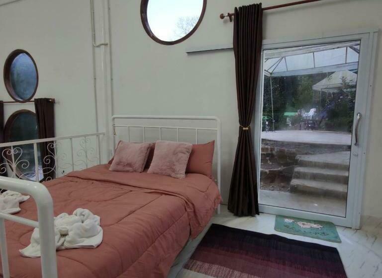 مبيت وإفطار บ้านชายดอย Glamping ดอยแม่แจ๋ม Cheason ,muangpan, Lampang