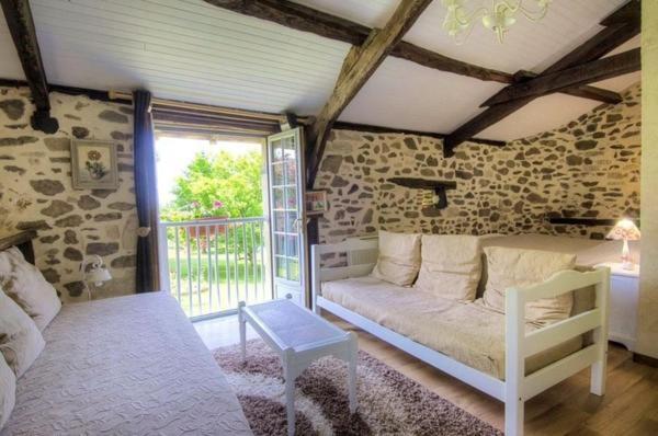 住宿加早餐  L Oustal Chambres Et Tables D Hôtes