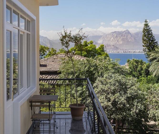 هتل House Of Good Things