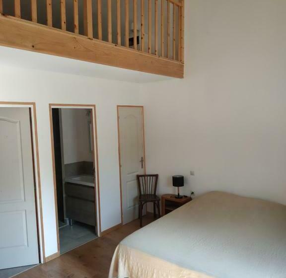 住宿加早餐  Chambres Du Campreux