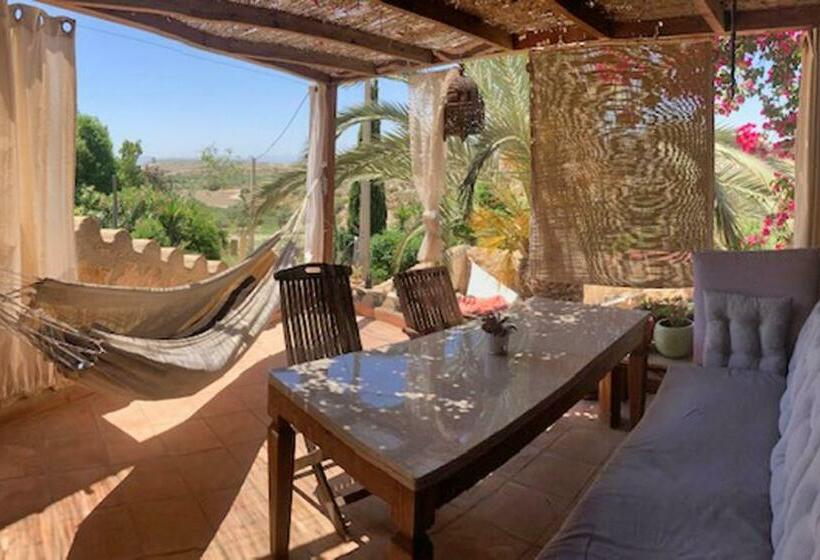 مبيت وإفطار Dachterrassenzimmer In Romantischem Landhaus Mit Pool