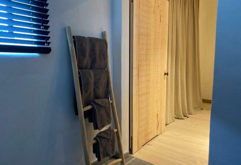 مبيت وإفطار Guesthouse Graaf Jan