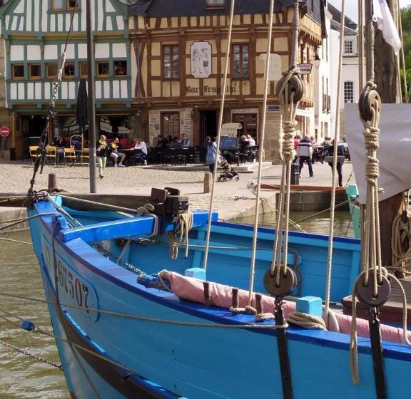 住宿加早餐  La Bisquine