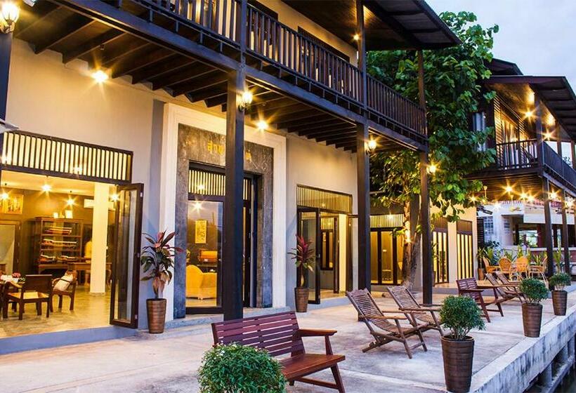 منتجع The Bank River House Ayutthaya