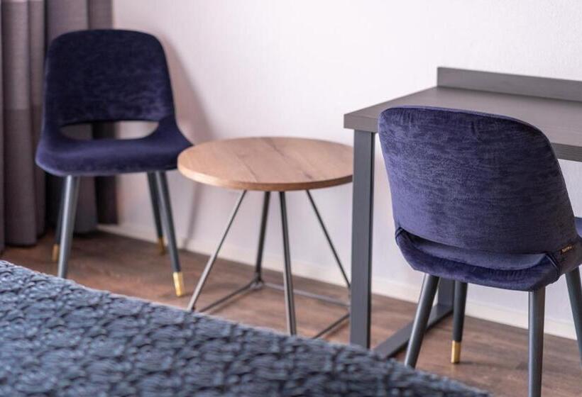 ユースホステル Traunfall