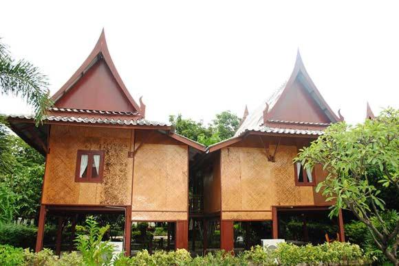 فندق บ้านไทยรีสอร์ท