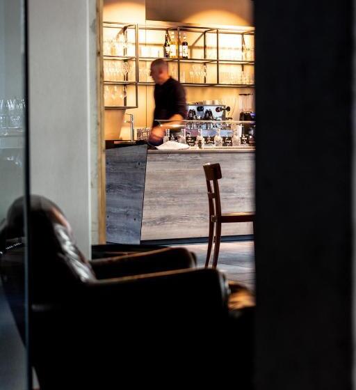 酒店 De L’ours Preles