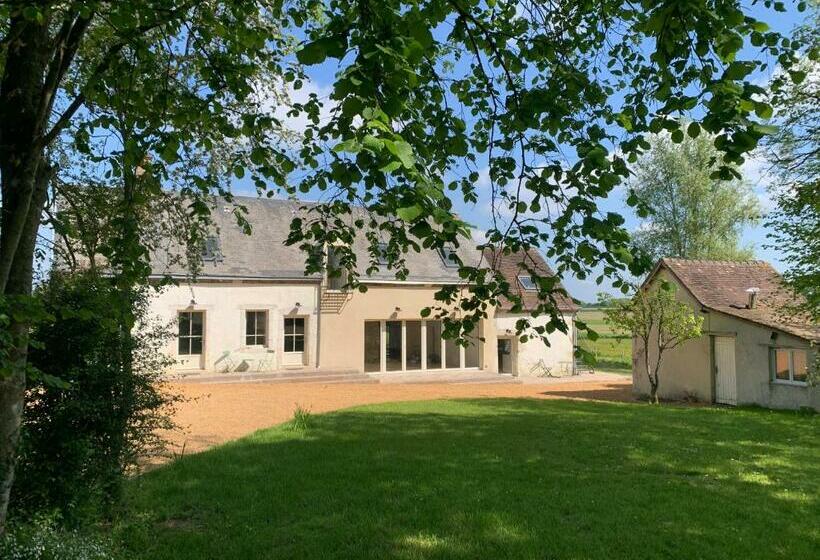 ベッドアンドブレックファースト La Maison Vivante, Chambres D Hotes Au Coeur Du Perche