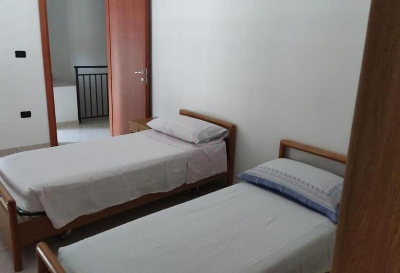 مبيت وإفطار Residenza Angioina