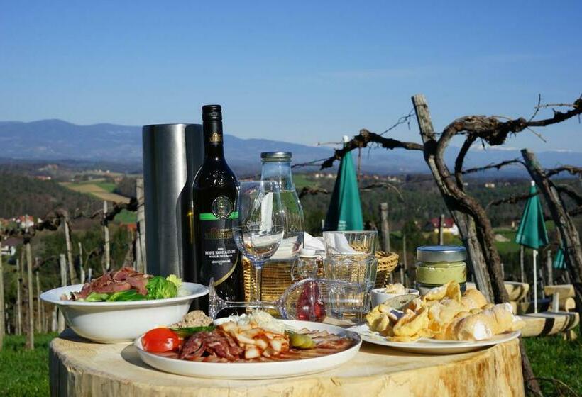 مبيت وإفطار Weingut Buschenschank Schneiderannerl