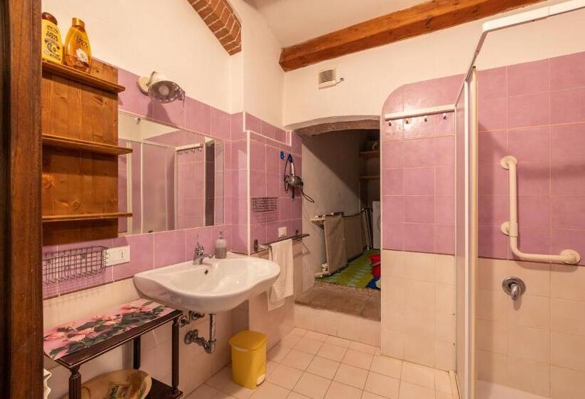 فندق Agriturismo Podere Binacco
