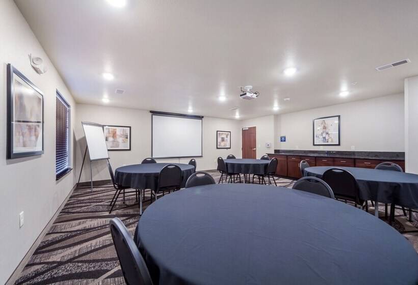 فندق Cobblestone Inn & Suites  Fremont