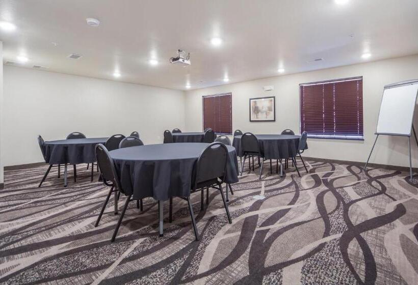 فندق Cobblestone Inn & Suites  Fremont