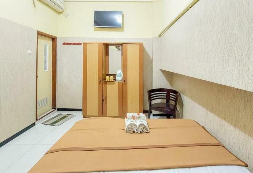 בית מלון כפרי Shinta 2 Near Alun Alun Kertosono Mitra Reddoorz