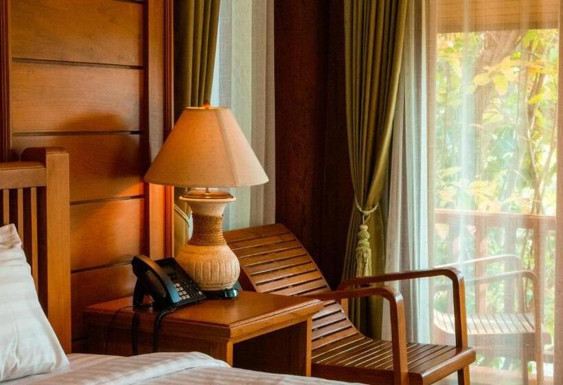 استراحتگاه Vanasin Residence