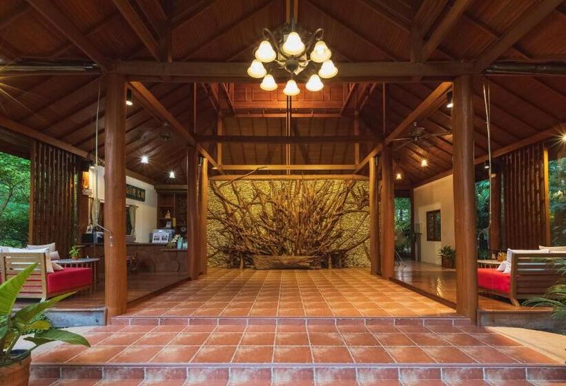استراحتگاه Vanasin Residence