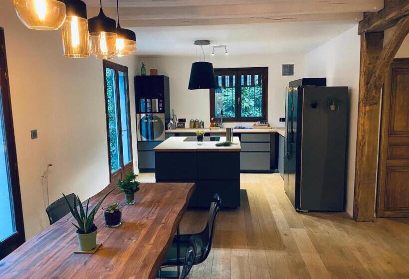 مبيت وإفطار Oak Wood