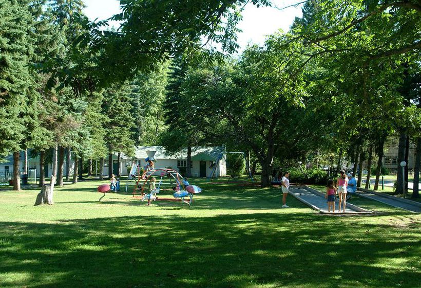 Chestnut Grove Resort