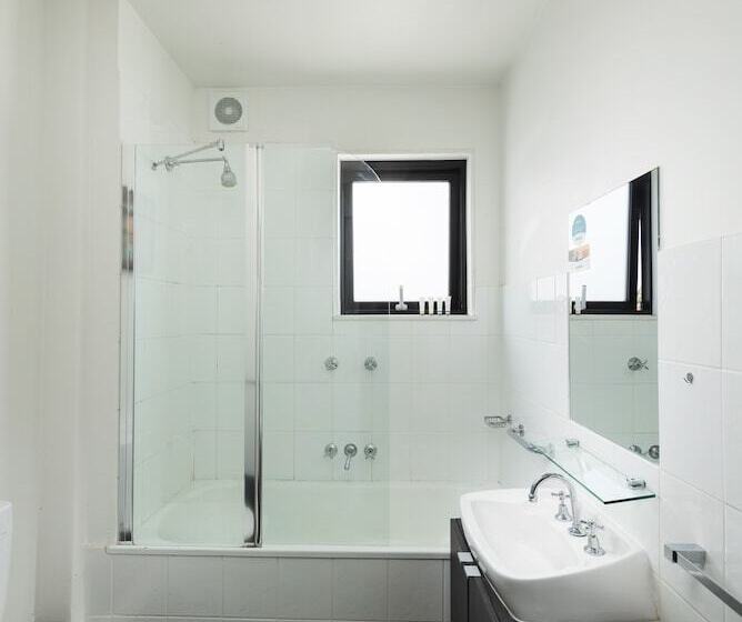 Comfort Hotel East Melbourne