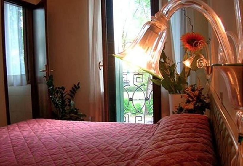 فندق Alla Villa Fini