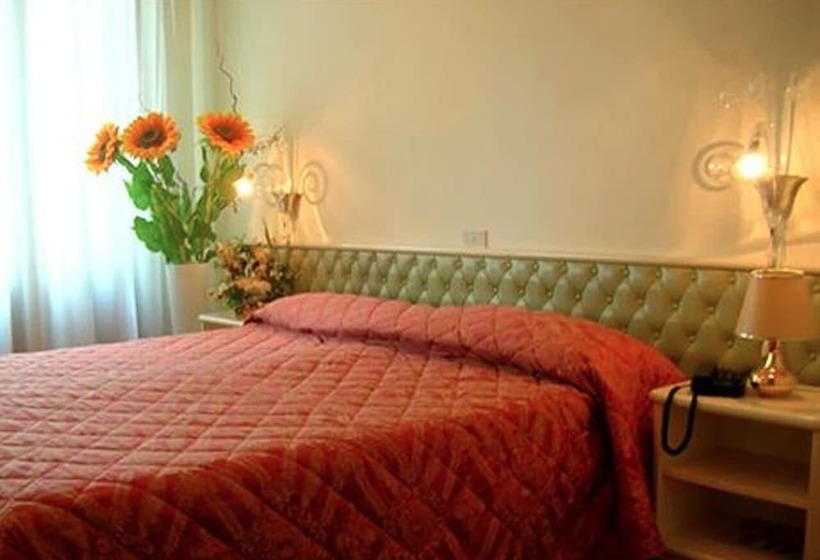 فندق Alla Villa Fini