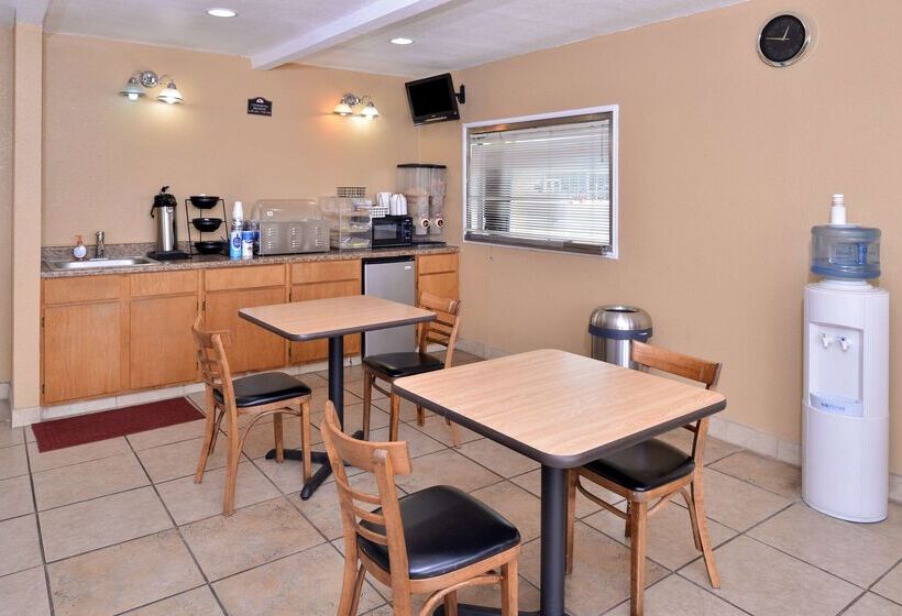 בית מלון כפרי Americas Best Value Inn Schulenburg