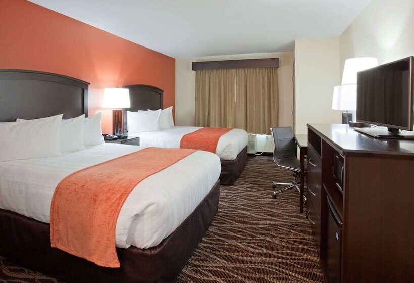 فندق Americinn By Wyndham Waupun