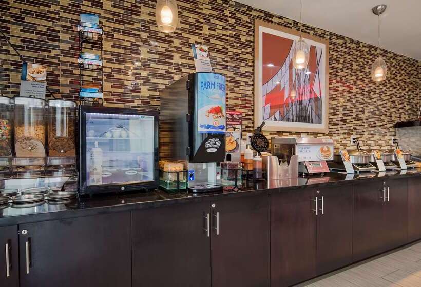 בית מלון כפרי Best Western Casino Inn