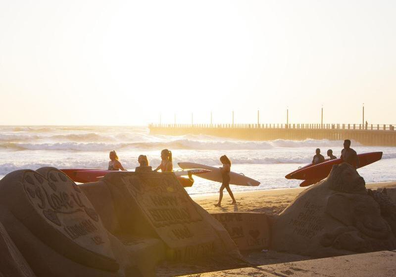 בית מלון כפרי First Group The Palace Allsuite