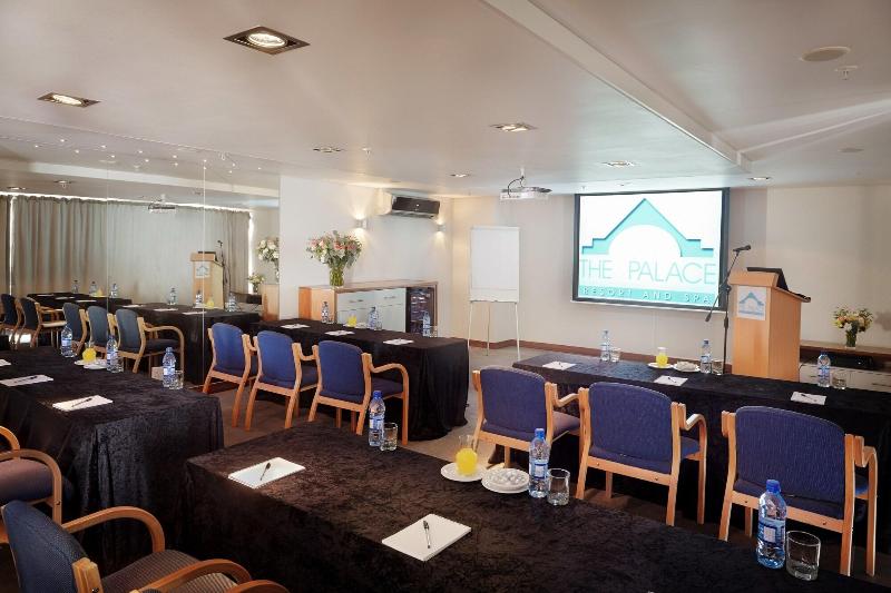 בית מלון כפרי First Group The Palace Allsuite