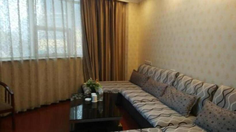 בית מלון כפרי Greentree Inn Heze Railway Station