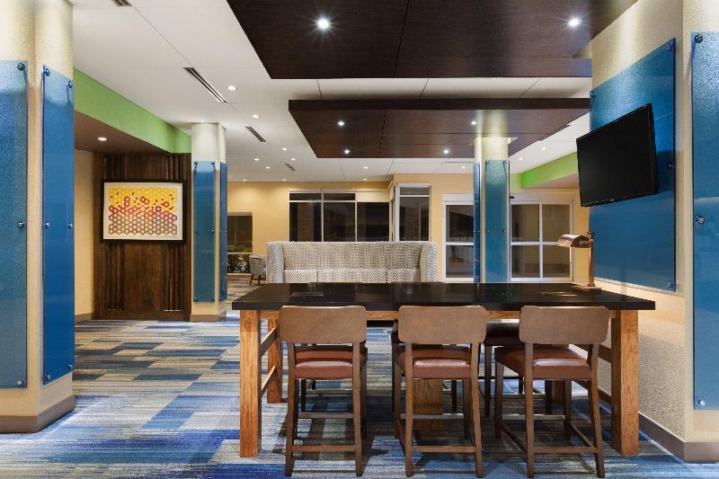 هتل Holiday Inn Express & Suites Edinburg  Mcallen Area, An Ihg