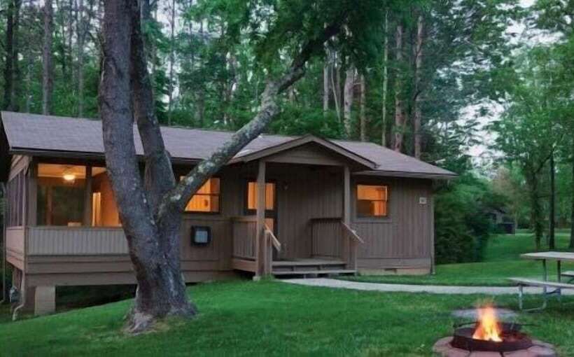 酒店 Hueston Woods Lodge & Conference Center