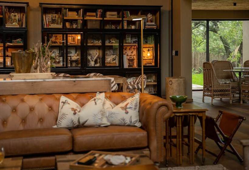 فندق Thornybush Game Lodge