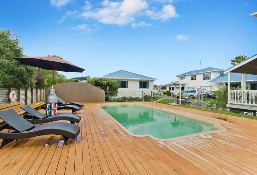 Matakana Motel