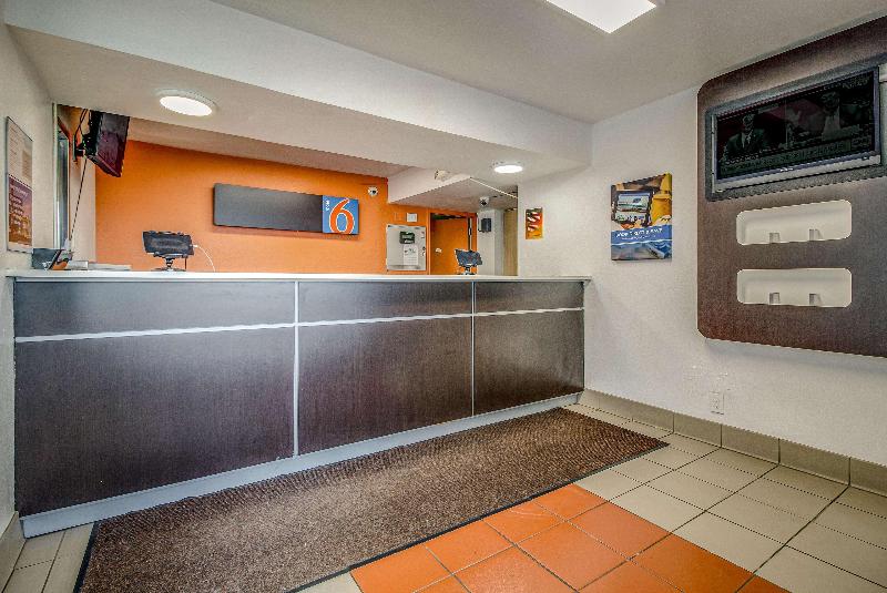 Motel 6 Conroe, Tx