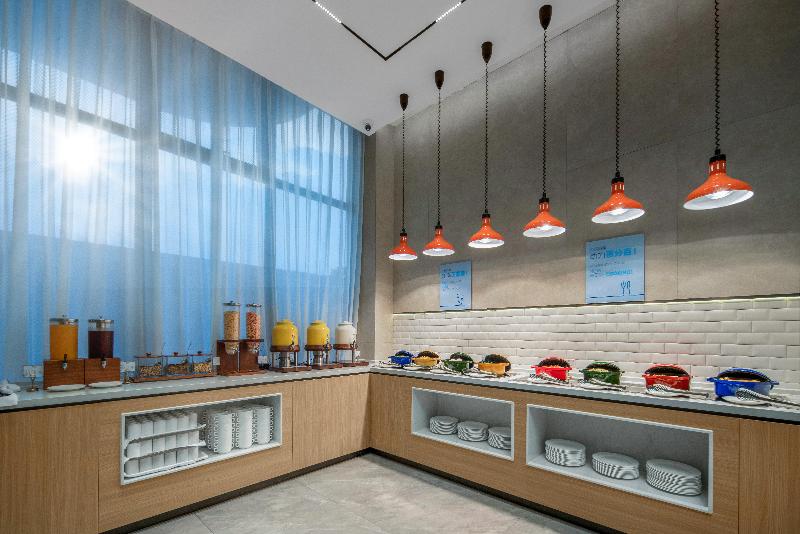 ホテル Holiday Inn Express Jiangmen Yinhu Bay, An Ihg